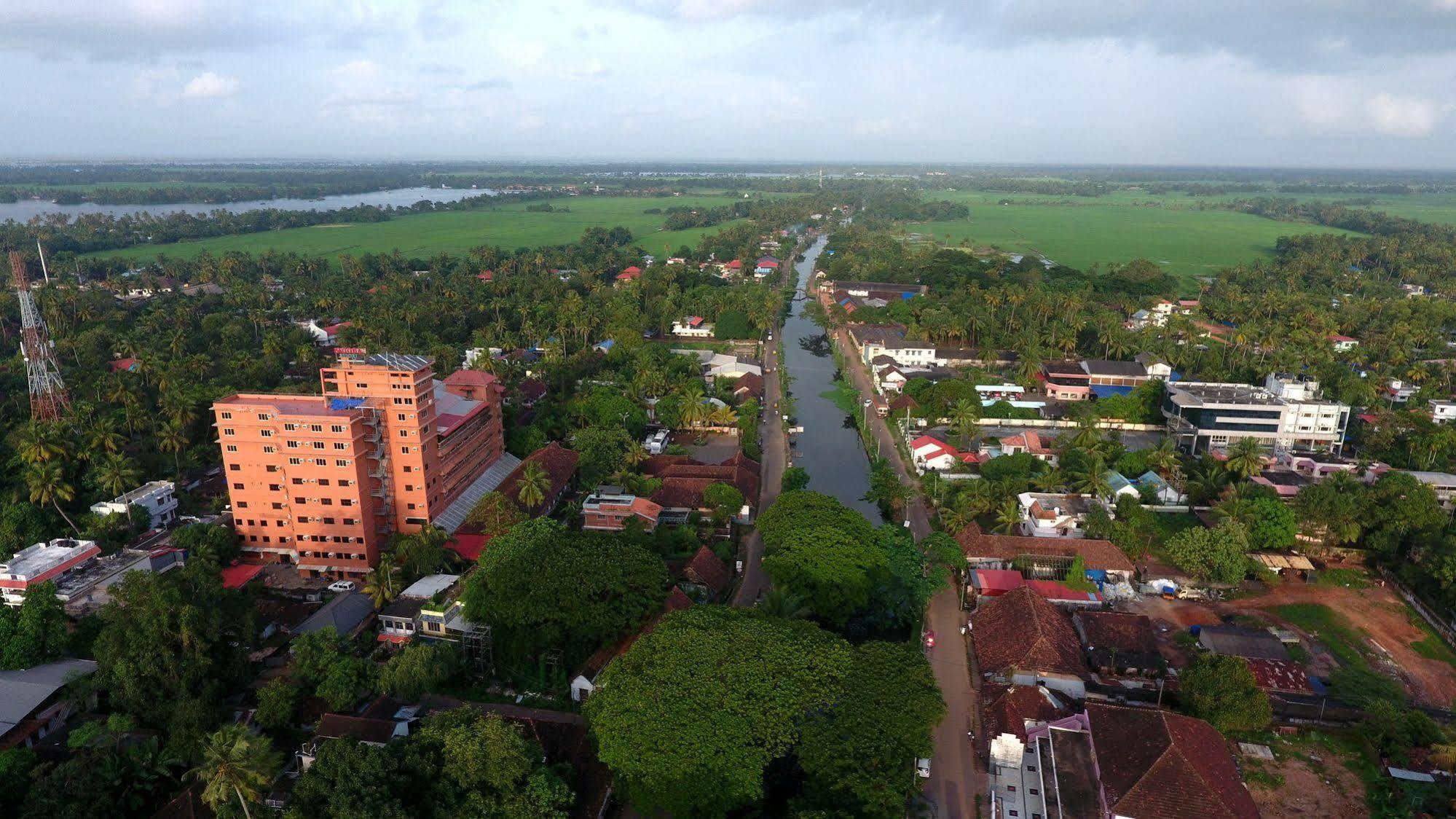 Pagoda Resorts Alappuzha Exterior foto